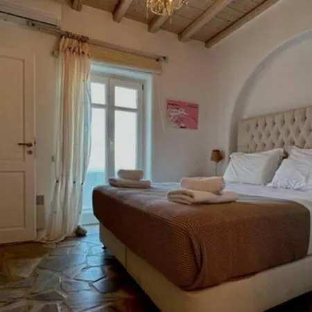 White Rock & ホテル *