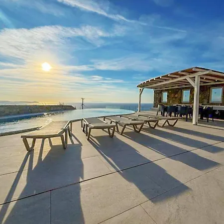 White Rock & ホテル