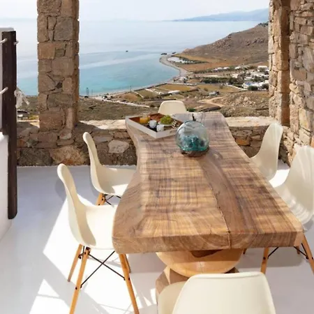 White Rock & * Houlakia