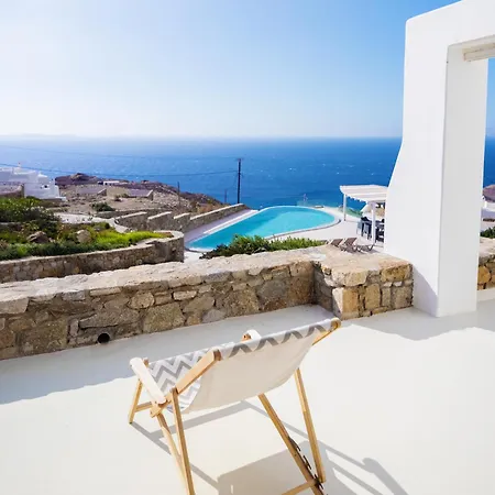 Hotel White Rock & *